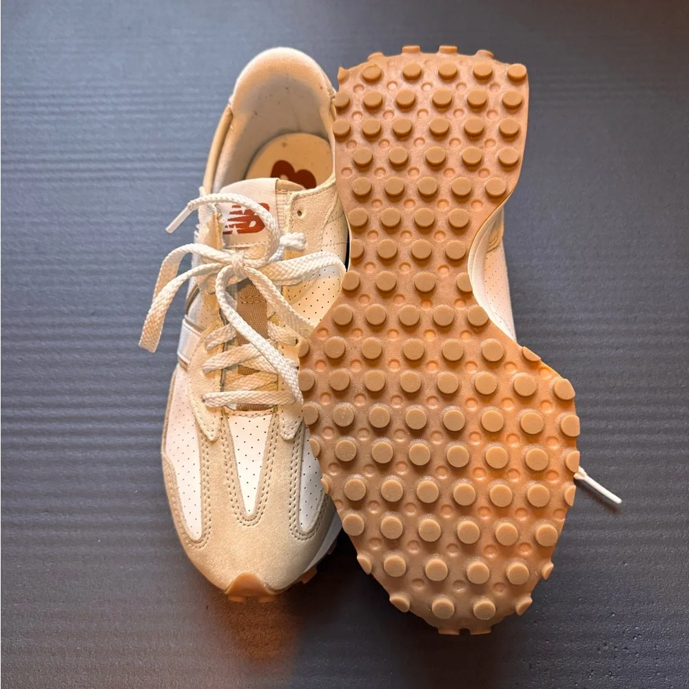 New Balance 327 - Picture 5 of 7